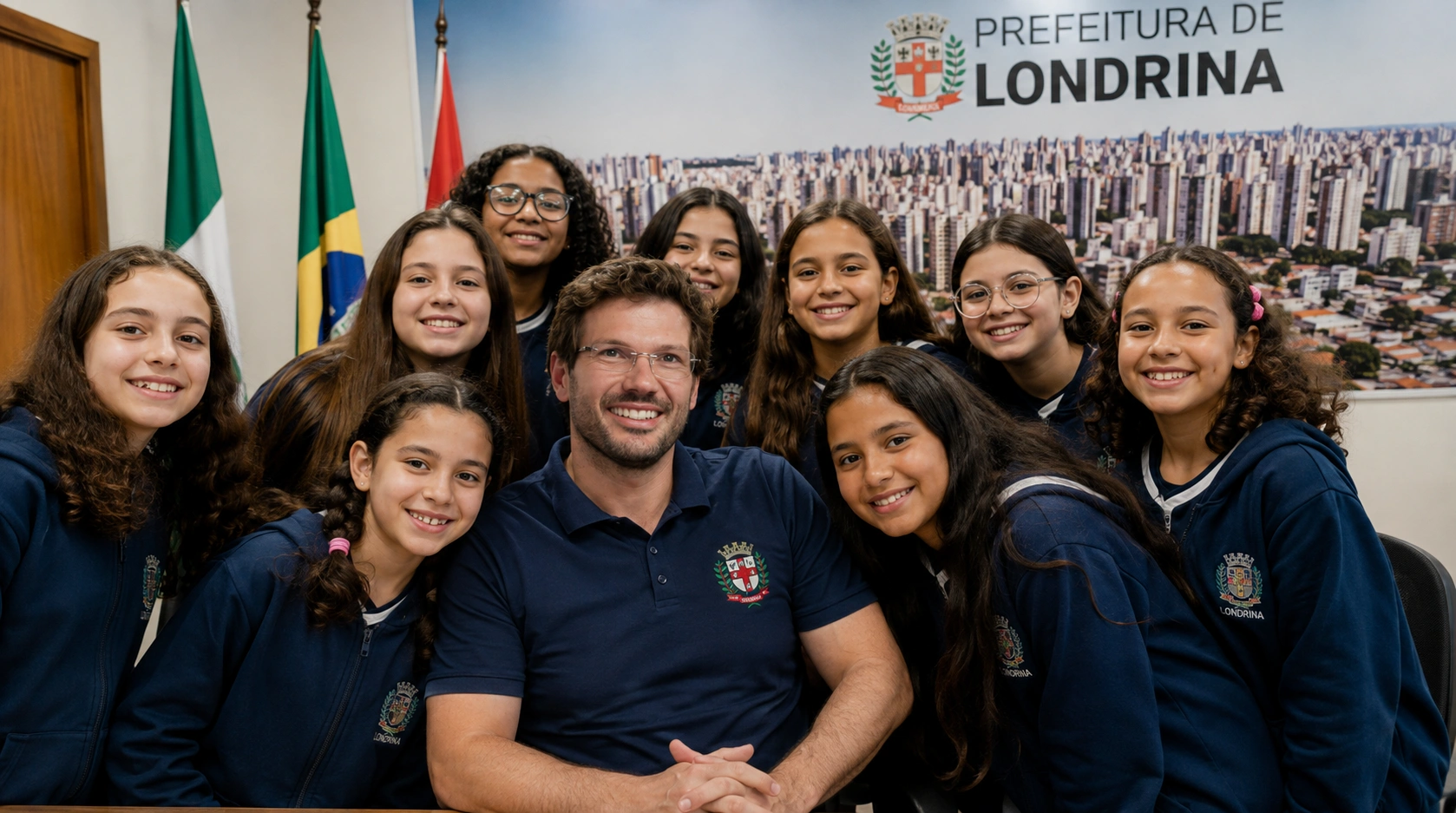 Estudantes da rede municipal visitam Prefeitura de Londrina em projeto de cidadania